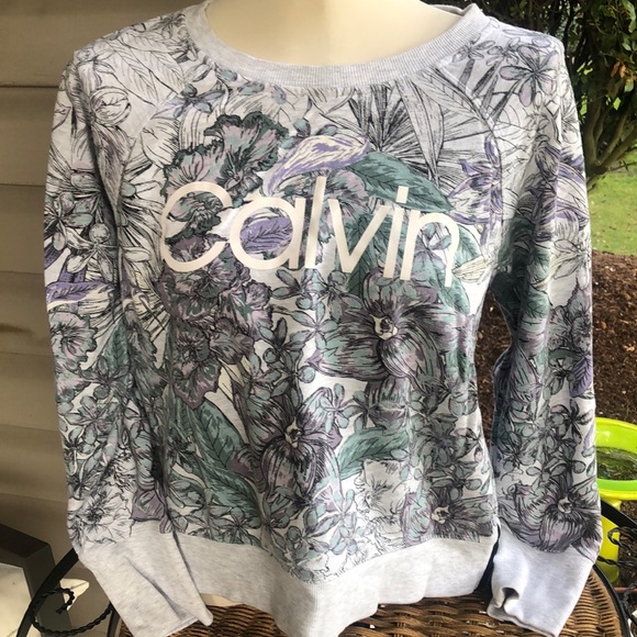 Calvin Klein Tops - Calvin Klein Floral Sweatshirt cotton/ polyester blend